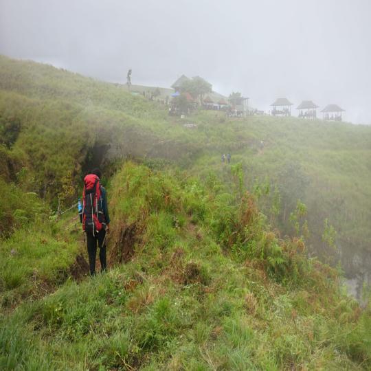 3D-2N Mount Rinjani Trekking Adventure (Sembalun to Torean Route)